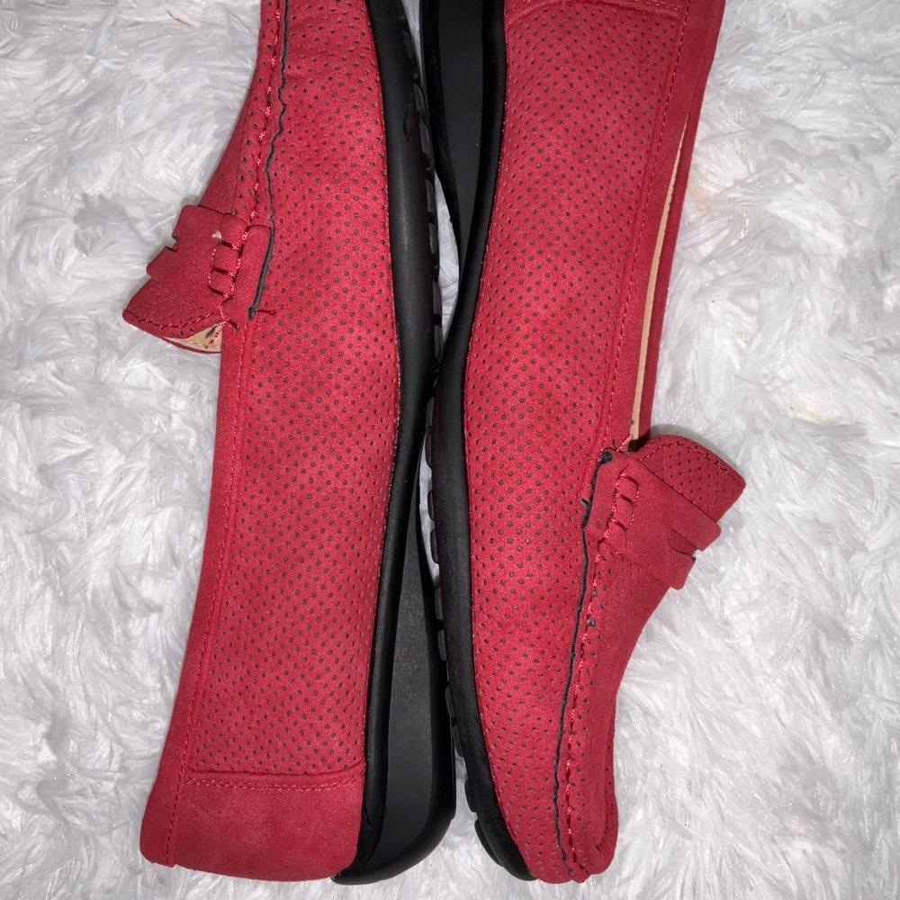 COPY - ⭐️FREE FOR $3⭐️ NWOT Women’s Solid Color Red Loafers